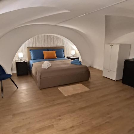 Maison Ventimiglia 83 Catania Bagian luar foto