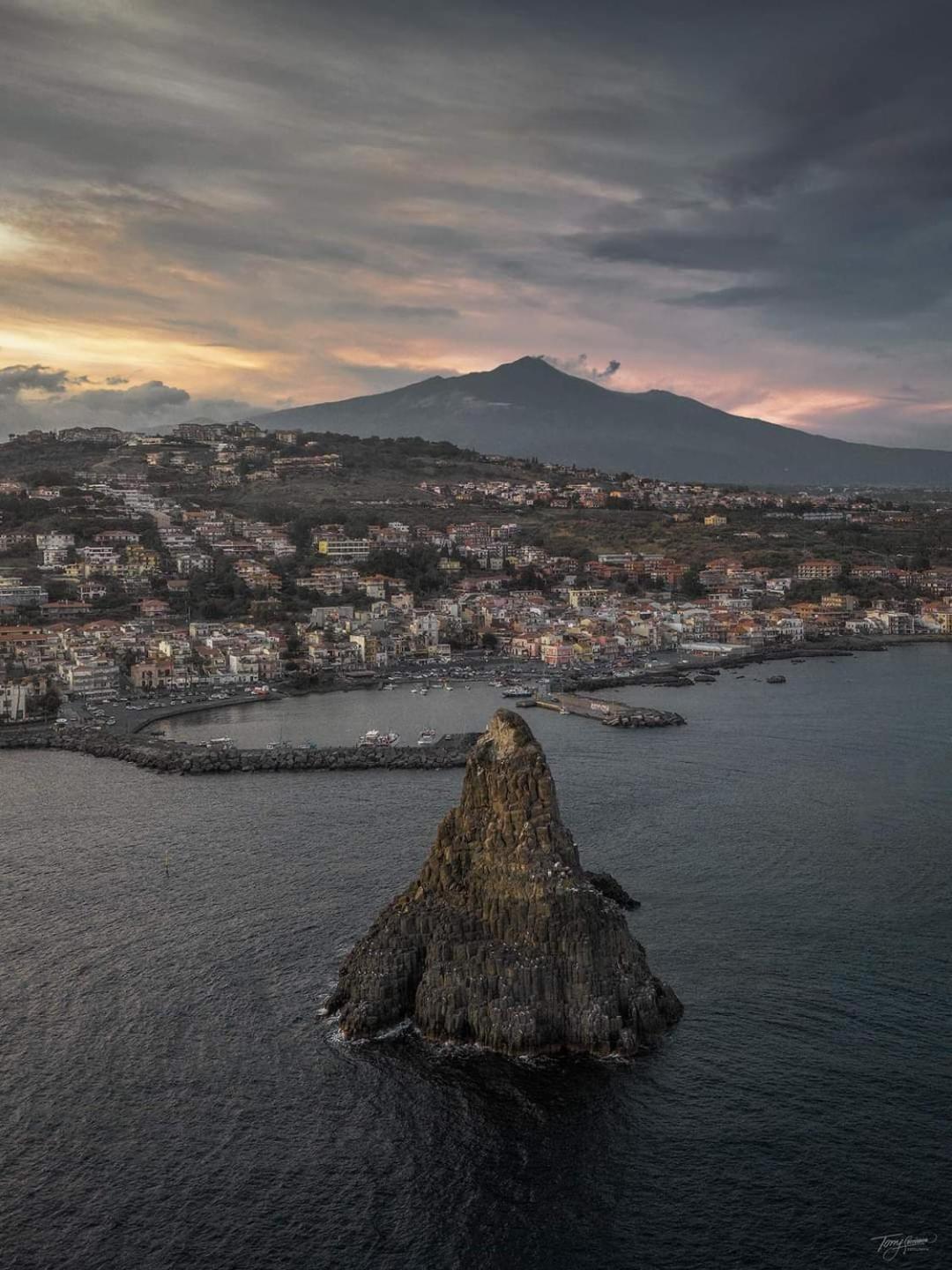 Maison Ventimiglia 83 Catania Bagian luar foto