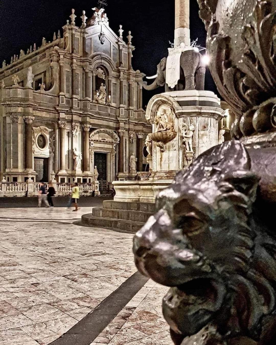 Maison Ventimiglia 83 Catania Bagian luar foto